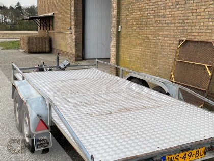 Aanhangwagen tandemasser